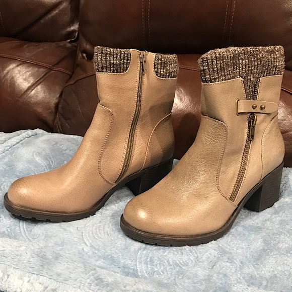 Baretraps Danette Heel Boots - Picture 3 of 4